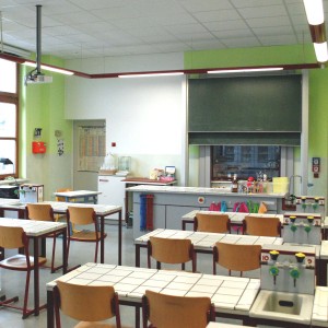 14 Fachunterrichtsraum Chemie 14 Fachunterrichtsraum Chemie